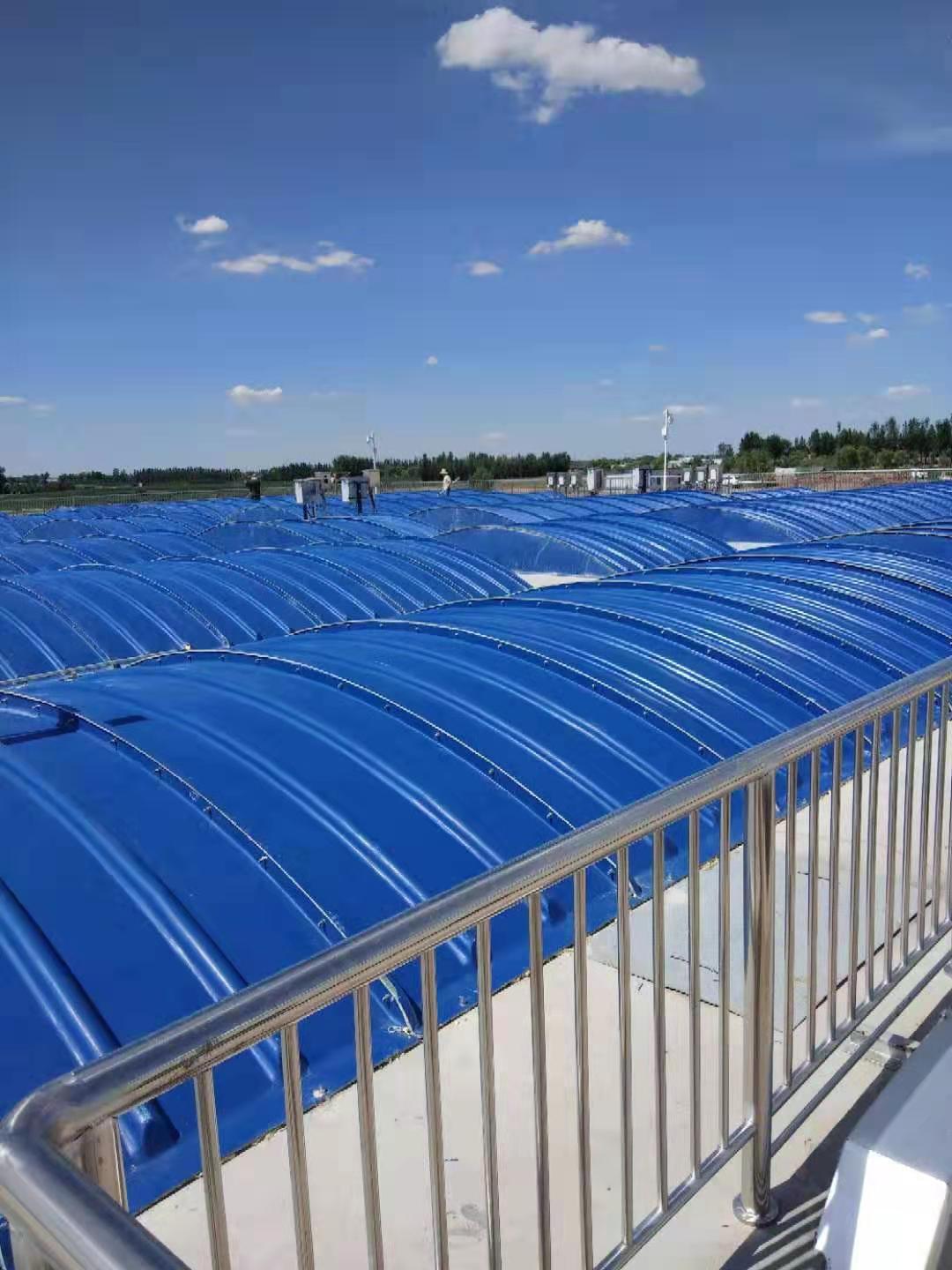 邢臺定制玻璃鋼防雨蓋板與大跨度污水池玻璃鋼集氣罩的應用與優勢